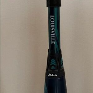 Louisville slugger softball Bat in Blue and Black